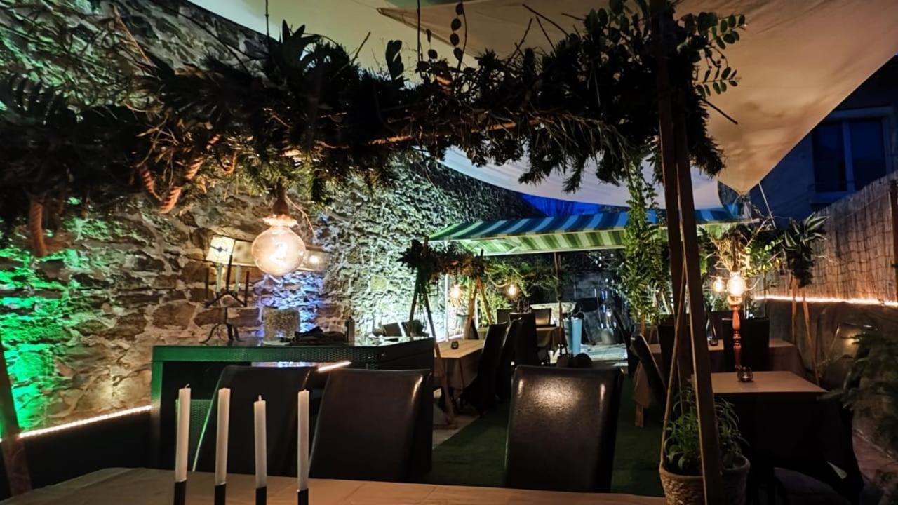 Logis Hotel Restaurant Entre Nous Langeac Exteriör bild