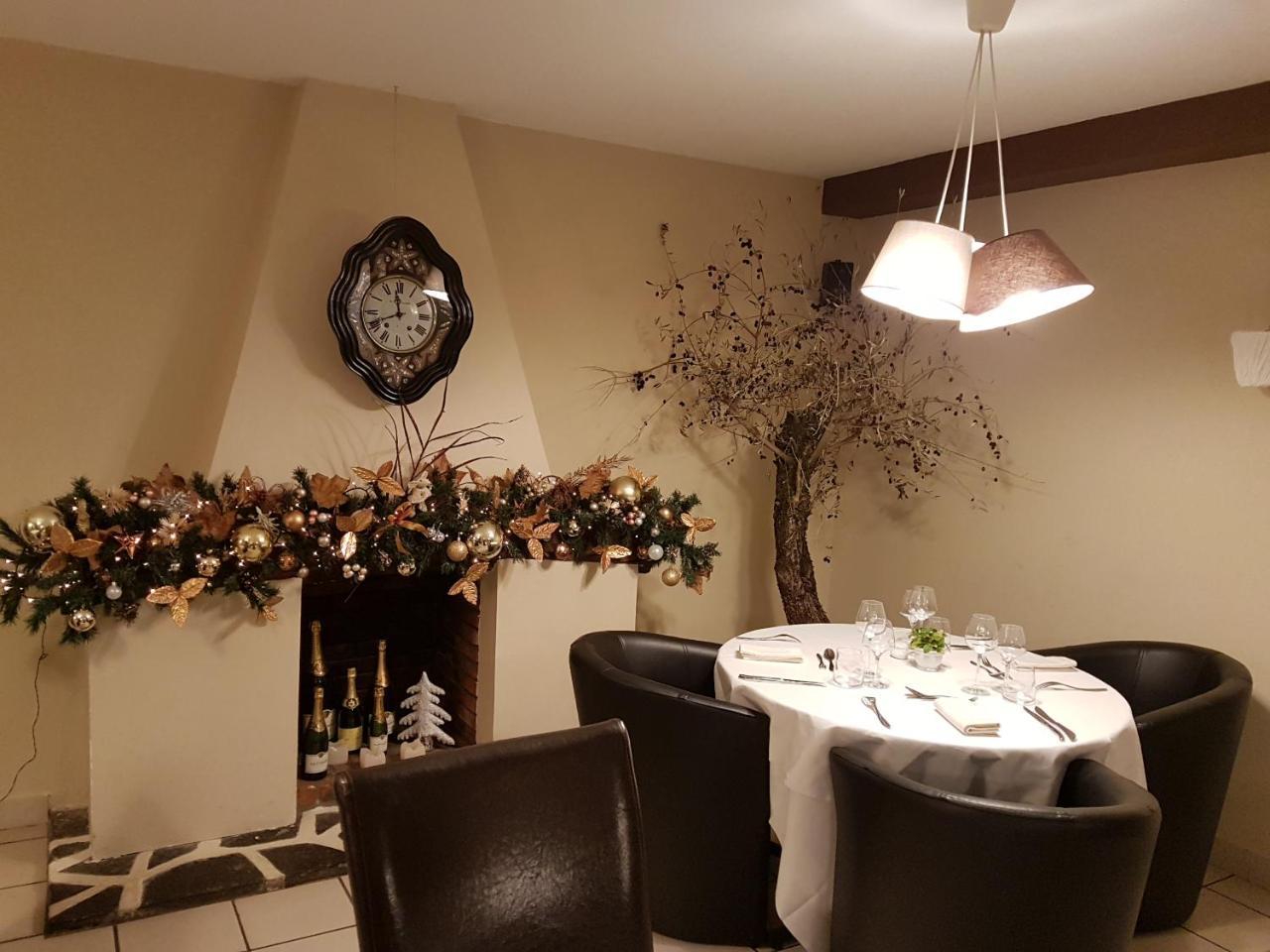Logis Hotel Restaurant Entre Nous Langeac Exteriör bild